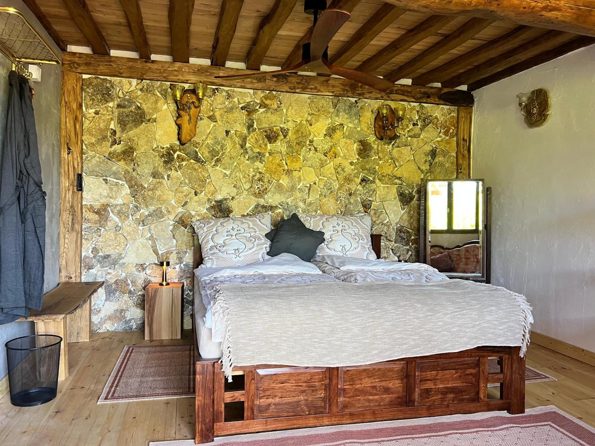Les Magnels Bed & Breakfast วาลเลอโรก ภายนอก รูปภาพ