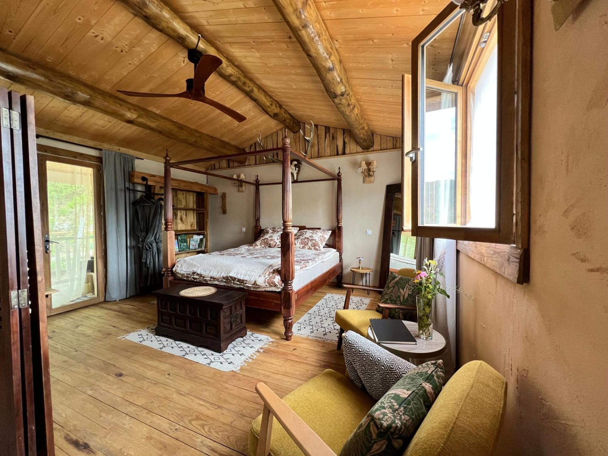 Les Magnels Bed & Breakfast วาลเลอโรก ภายนอก รูปภาพ